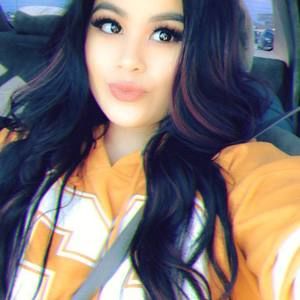 Meet your Posher, Selena